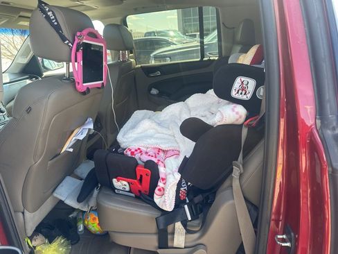 Used 2015 Chevrolet Suburban LTZ image 10