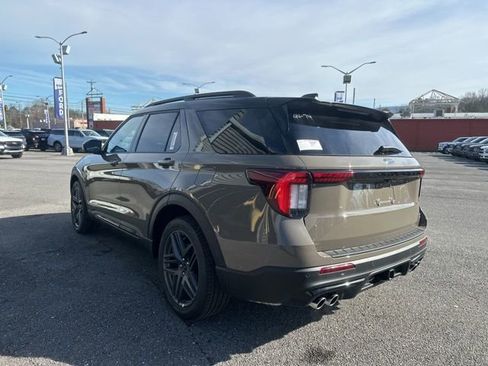 New 2026 Ford Explorer ST w/ Sun And Sound Package image 5