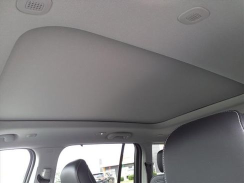 New 2024 Jeep Grand Cherokee Limited 4xe w/ Luxury Tech Group II image 13