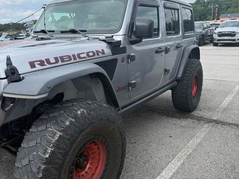 Used 2018 Jeep Wrangler Unlimited Rubicon AWD/4WD image 2
