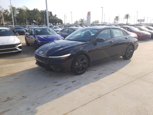 New 2026 Hyundai Elantra Sport image 3