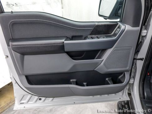 Used 2023 Ford F150 Lightning XLT image 26