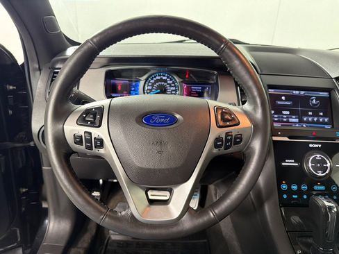 Used 2013 Ford Taurus SHO image 16