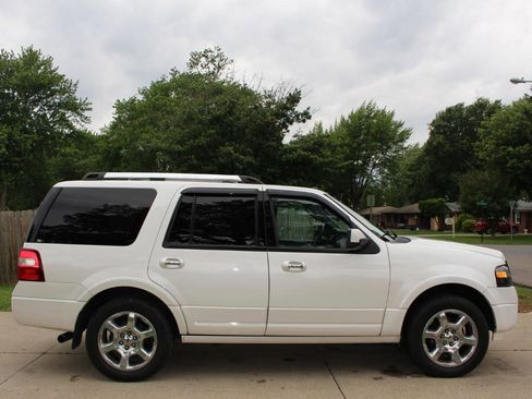 Used 2014 Ford Expedition Limited w/ Equipment Group 301A AWD/4WD image 10