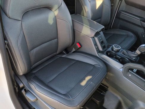 New 2025 Ford Bronco Badlands image 24