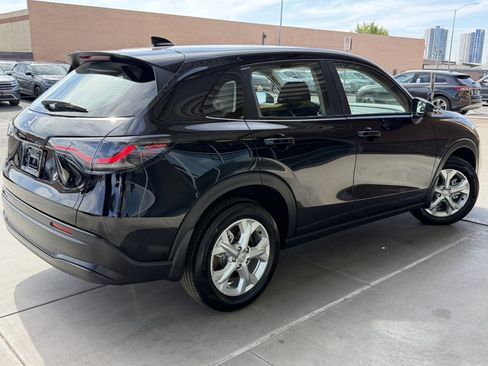 Used 2024 Honda HR-V LX image 4