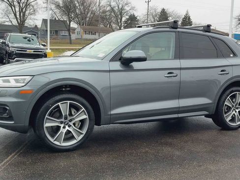 Used 2019 Audi Q5 Prestige w/ Prestige Package image 6