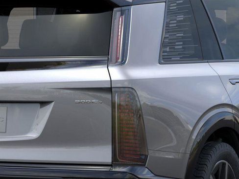 New 2026 Cadillac Vistiq Sport image 11