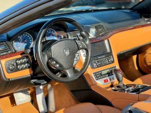 Used 2010 Maserati GranTurismo Convertible RWD image 96
