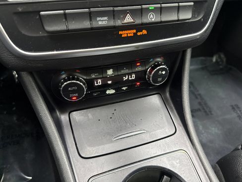 Used 2017 Mercedes-Benz GLA 250 image 28