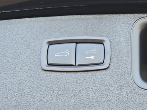 Used 2026 Porsche Macan image 27