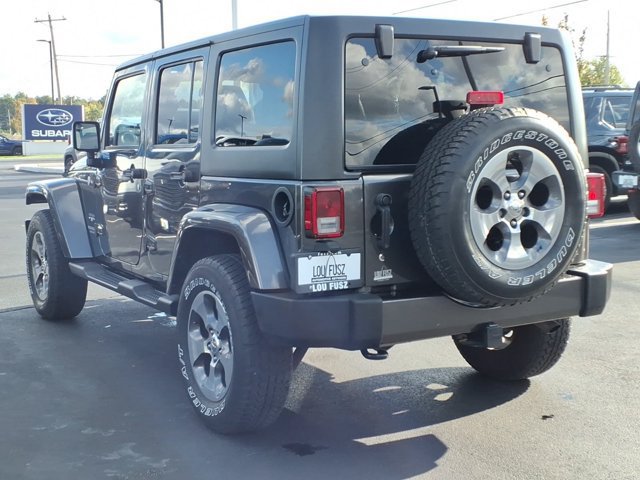 Used 2017 Jeep Wrangler Unlimited Sahara w/ Connectivity Group AWD/4WD image 5