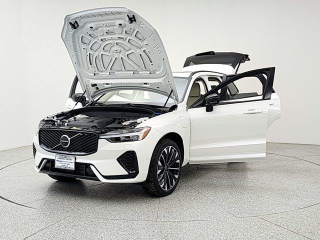 New 2026 Volvo XC60 T8 Ultra w/ Protection Package Premier AWD/4WD image 9