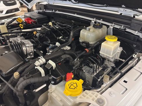 Used 2023 Jeep Gladiator Overland image 39