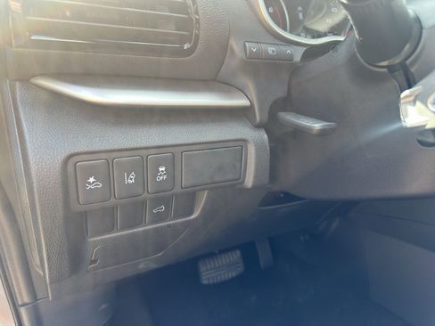 Used 2025 Mitsubishi Eclipse Cross AWD image 20