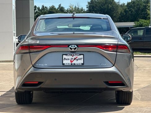 New 2026 Toyota Mirai RWD image 5