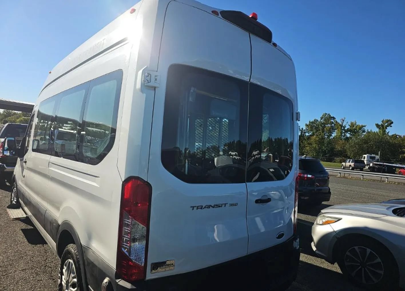 Used 2020 Ford Transit 350 148 High Roof RWD image 3