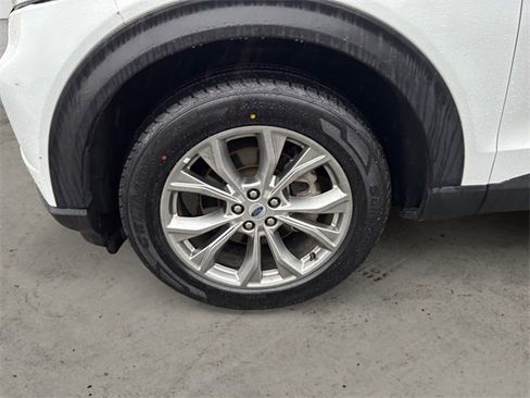 Used 2023 Ford Explorer Limited image 14