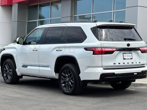 Certified 2025 Toyota Sequoia Platinum AWD/4WD image 7