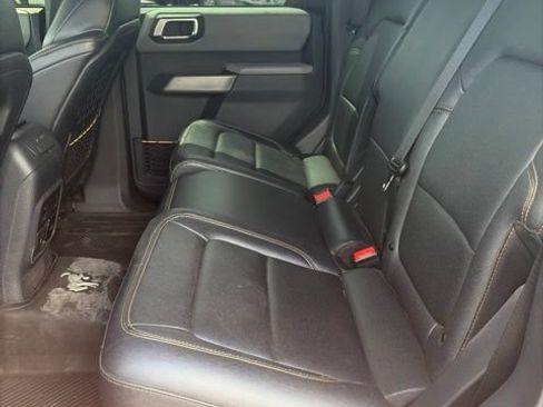Used 2023 Ford Bronco Badlands AWD/4WD image 14