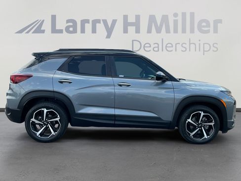 Used 2021 Chevrolet TrailBlazer RS w/ Sun and Liftgate Package FWD image 6