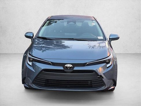 Used 2026 Toyota Corolla LE FWD image 2
