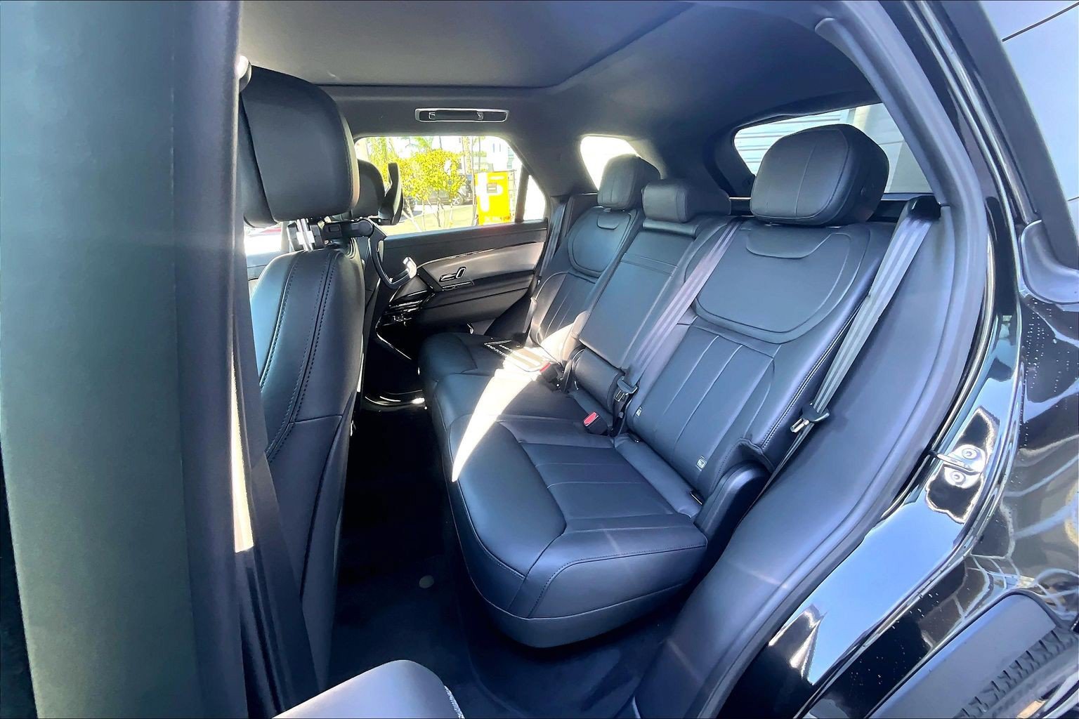New 2027 Land Rover Range Rover Sport SE AWD/4WD image 10