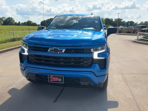 Used 2023 Chevrolet Silverado 1500 RST AWD/4WD image 4