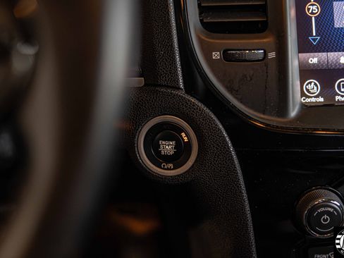 Used 2017 Chrysler 300 S image 26