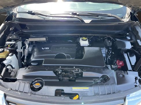 Used 2020 Nissan Pathfinder S AWD/4WD image 21