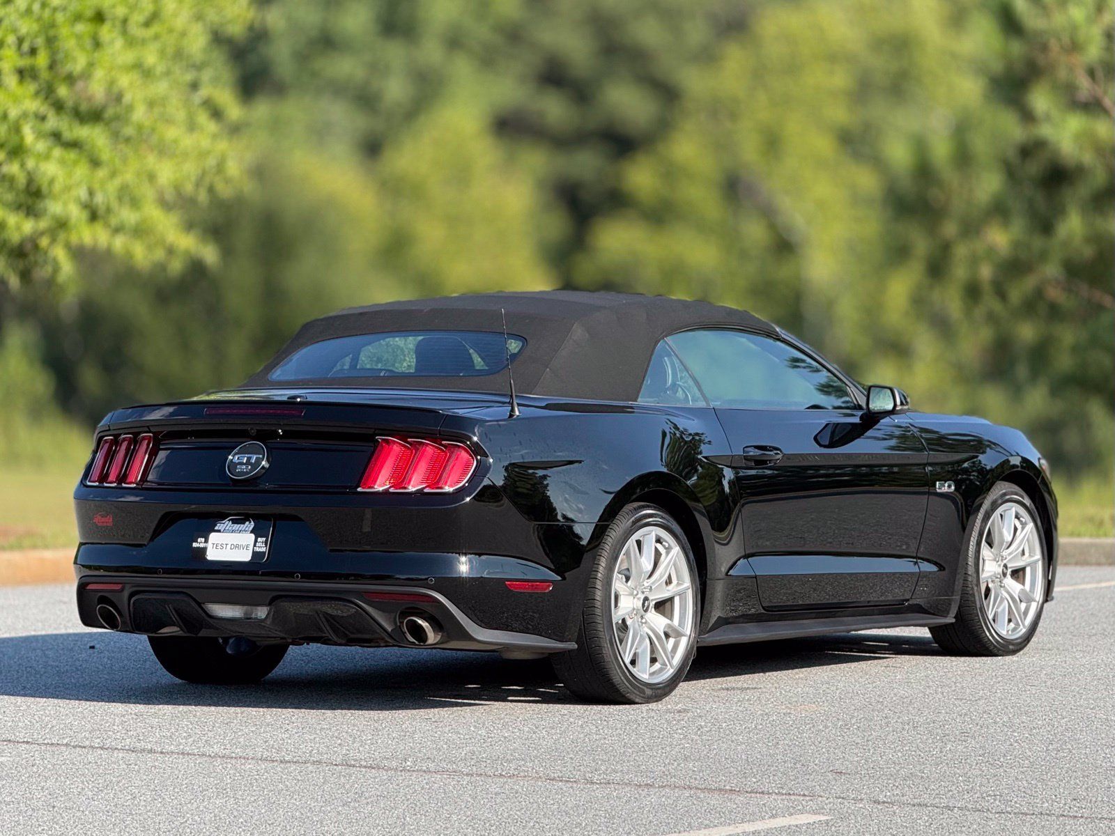 Used 2015 Ford Mustang GT Premium w/ Equipment Group 401A RWD image 11