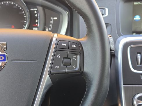 Used 2016 Volvo V60 T5 Premier image 41