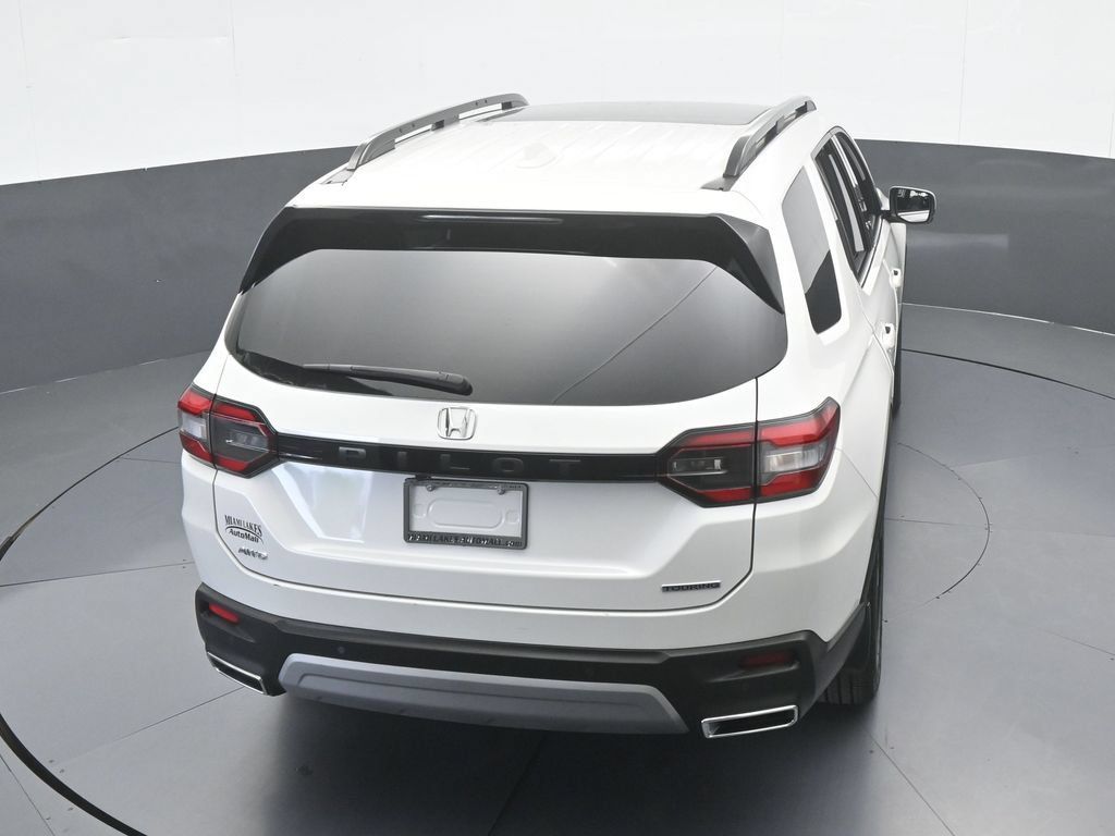 Used 2025 Honda Pilot Touring image 56