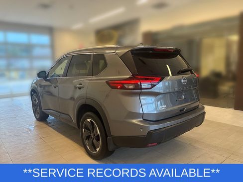 Used 2024 Nissan Rogue SV w/ SV Premium Package AWD/4WD image 3