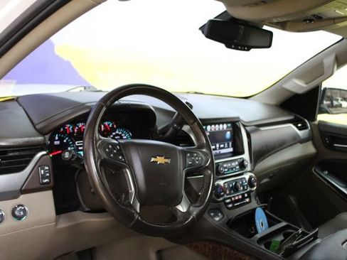 Used 2020 Chevrolet Suburban Premier AWD/4WD image 14