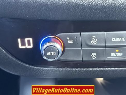 Used 2019 Buick Enclave Essence AWD/4WD image 23