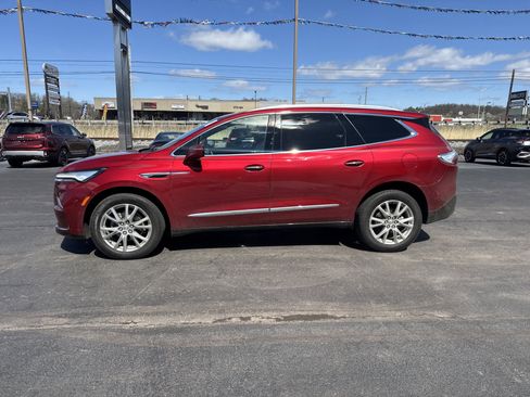 Used 2023 Buick Enclave Essence w/ Experience Buick Package image 7