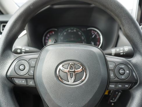 Used 2024 Toyota RAV4 LE AWD/4WD image 21