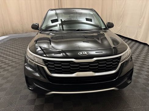 Used 2021 Kia Seltos LX AWD/4WD image 2