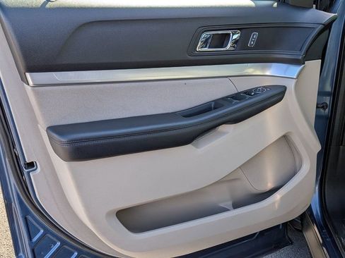 Used 2018 Ford Explorer FWD image 11