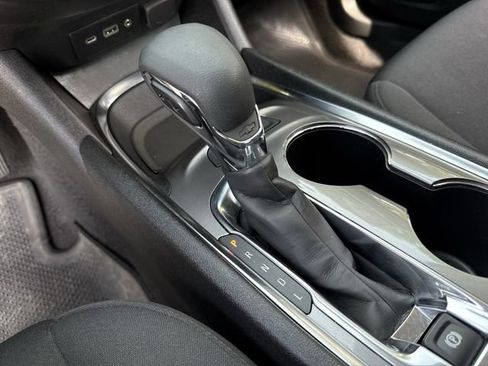 Used 2025 Chevrolet Malibu LT FWD image 22