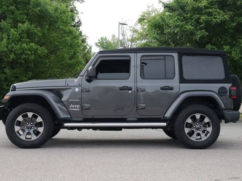 Used 2019 Jeep Wrangler Unlimited Sahara image 2