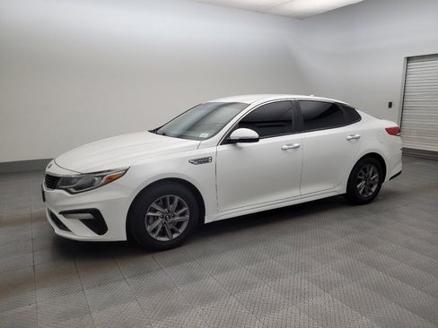 Used 2020 Kia Optima LX FWD image 2