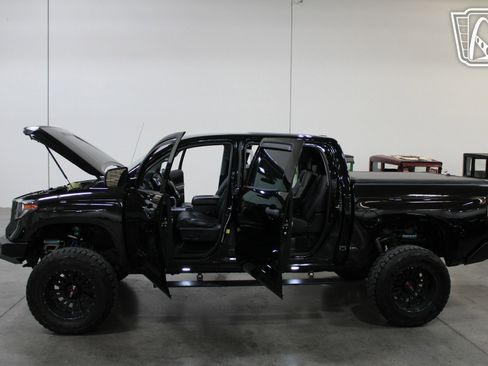 Used 2014 Toyota Tundra SR5 w/ TRD Off Road Package image 38