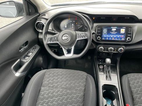 Certified 2023 Nissan Kicks SV image 9