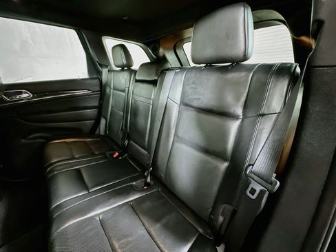 Used 2018 Jeep Grand Cherokee Overland AWD/4WD image 25