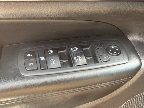 Used 2020 Jeep Grand Cherokee Altitude AWD/4WD image 14
