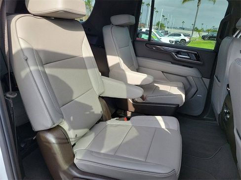Used 2025 GMC Yukon XL Elevation w/ Technology Package image 22