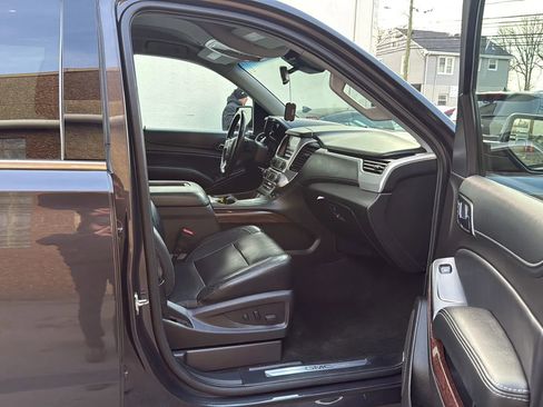 Used 2017 GMC Yukon XL SLT image 24