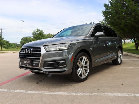 Used 2018 Audi Q7 3.0T Premium Plus w/ Premium Plus Package AWD/4WD image 3
